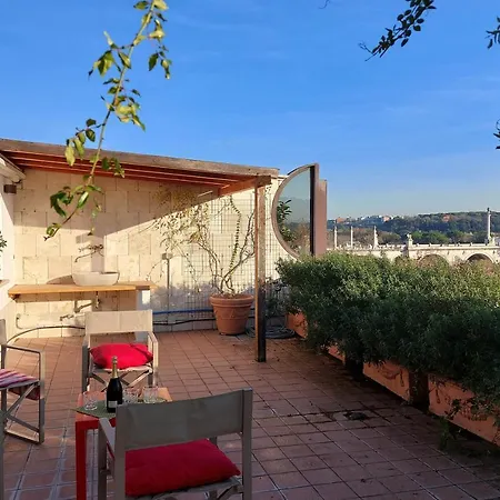 Beautiful Loft In Ponte Milvio With Terrace Apartment